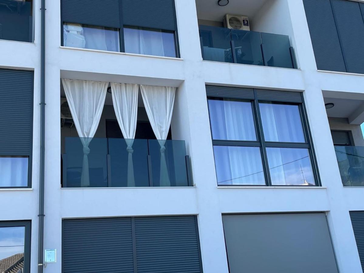 Giovanna Apartment With Terrace And Free Parking PUY 외부 사진